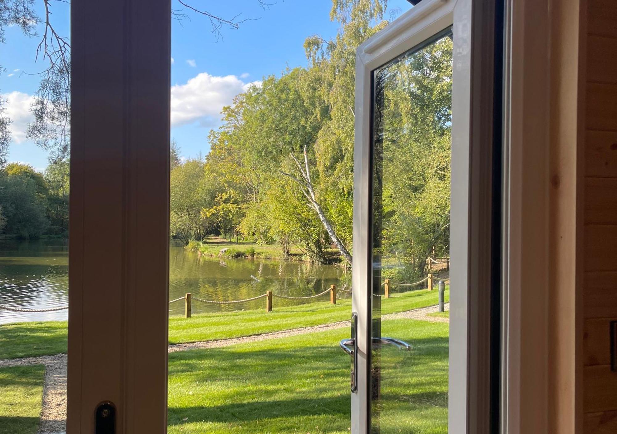 Great Hallingbury Lodges ภายนอก รูปภาพ